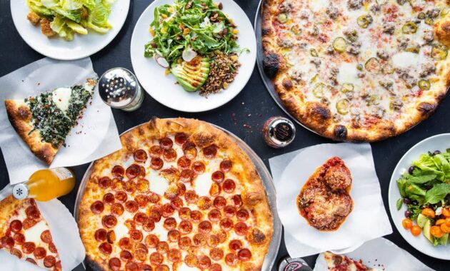 Cash payment pizzeria pizza lunch sunset sunny ray day